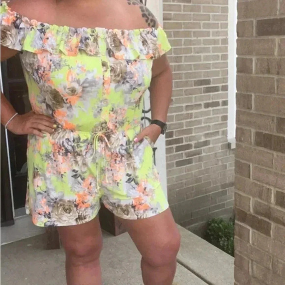 NWOT Sew in Love Romper - Picture 5 of 5